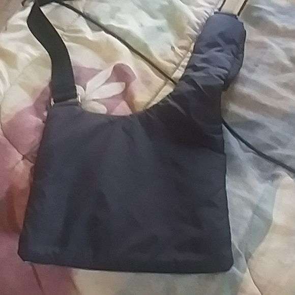 V/s VERSUS VERSACE - Picture 3 of 3